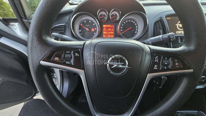 Opel Astra J N.A.V.I