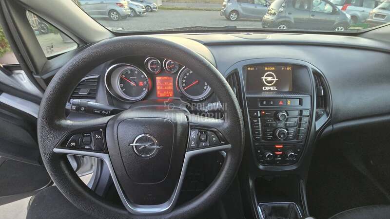 Opel Astra J N.A.V.I