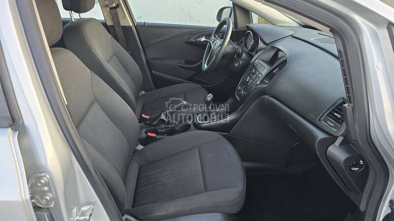 Opel Astra J N.A.V.I