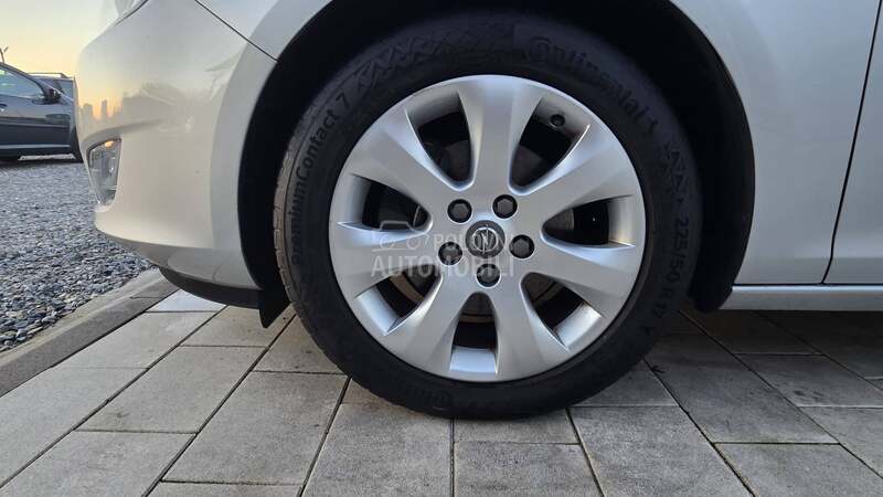 Opel Astra J N.A.V.I