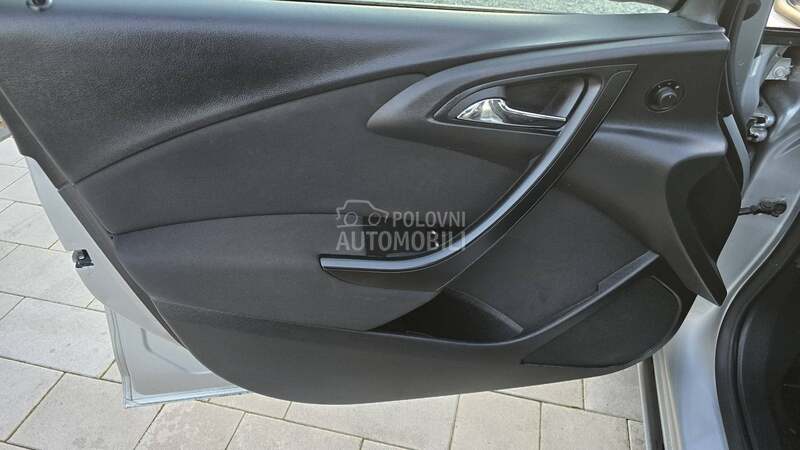 Opel Astra J N.A.V.I