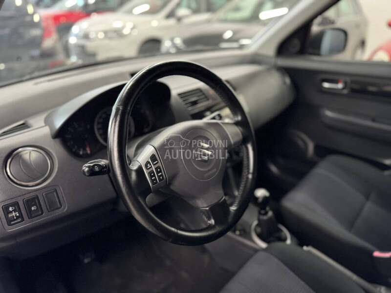 Suzuki Swift 1.3B 4x4 CH