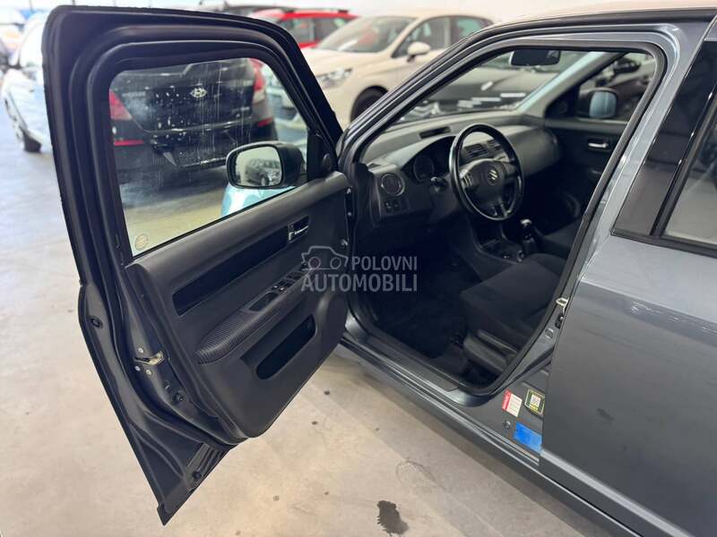 Suzuki Swift 1.3B 4x4 CH