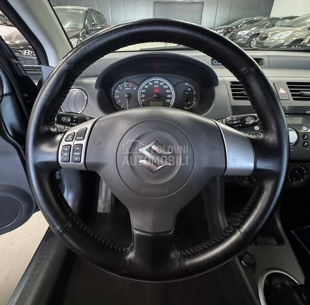 Suzuki Swift 1.3B 4x4 CH