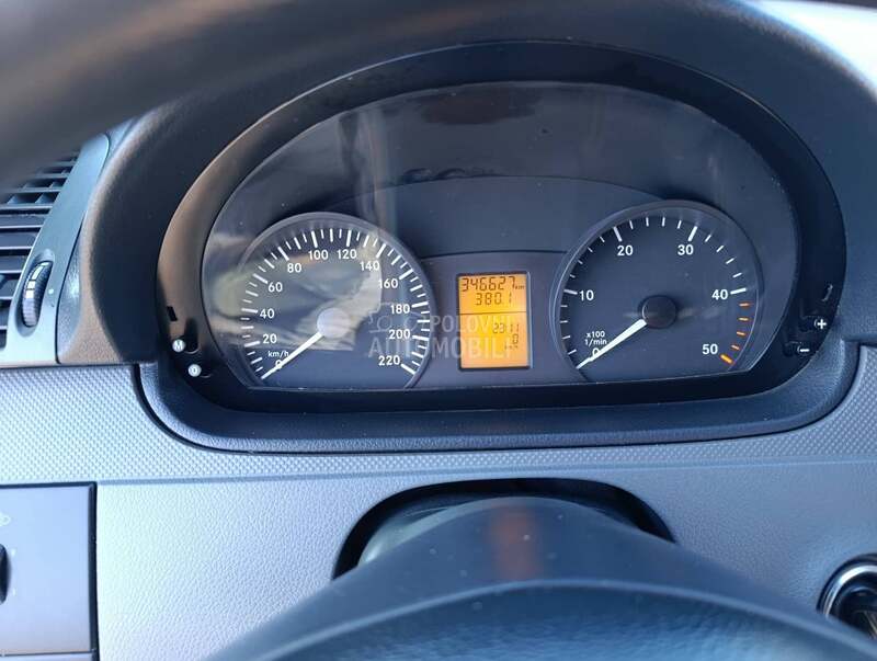 Mercedes Benz Vito 