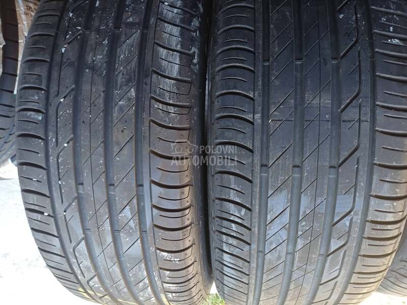 Bridgestone 225/55 R17 Letnja