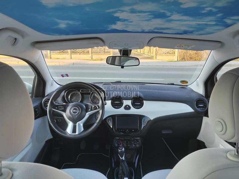 Opel Adam 