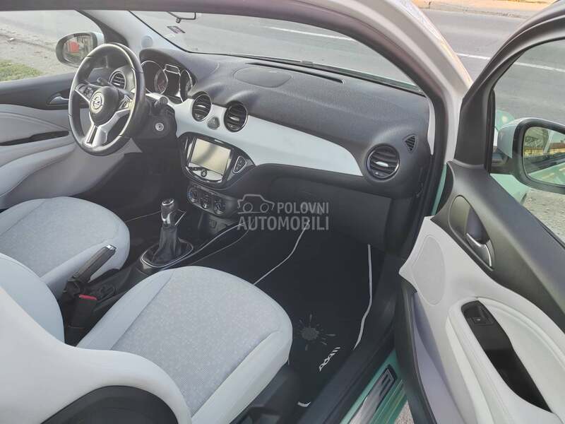 Opel Adam 