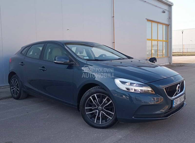 Volvo V40 