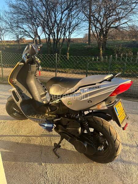 Peugeot speedfight 2