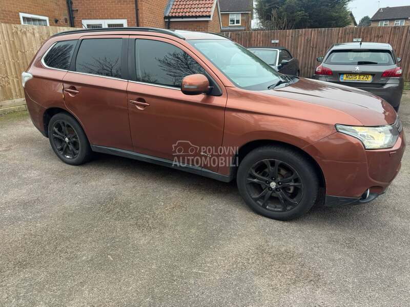 Mitsubishi Outlander 