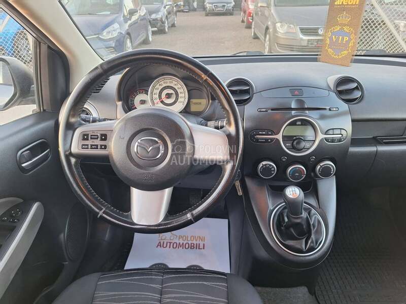 Mazda 2 N O V