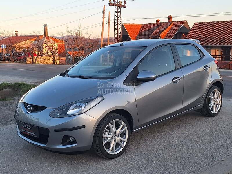 Mazda 2 N O V