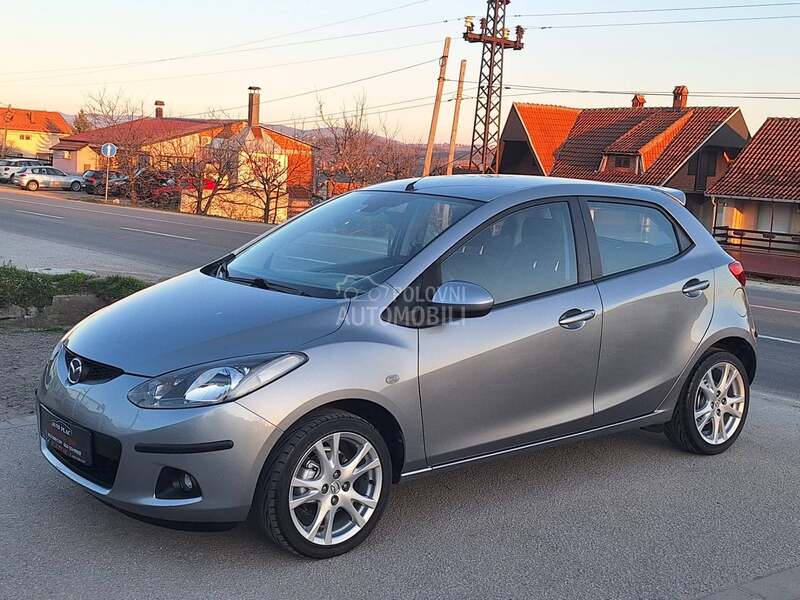 Mazda 2 N O V