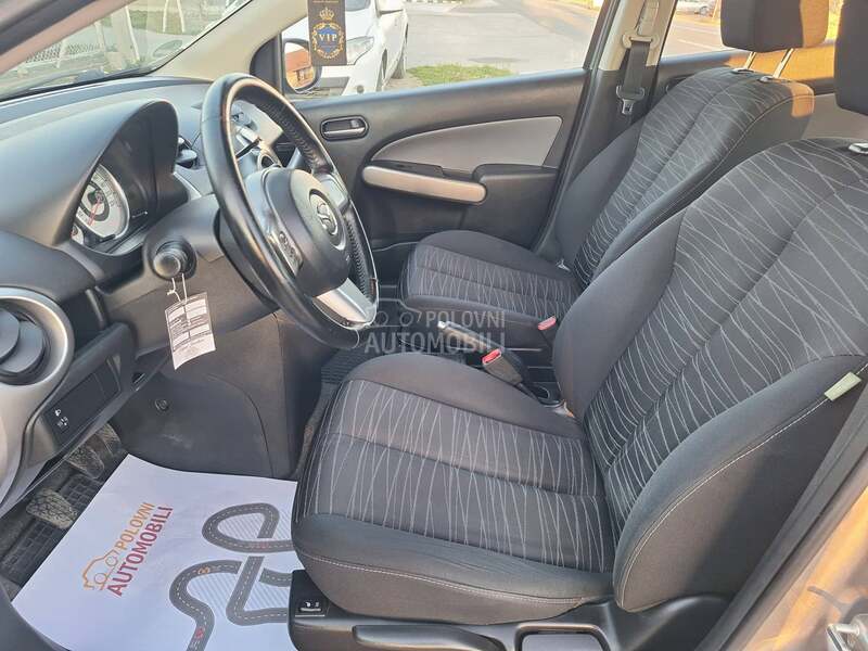 Mazda 2 N O V