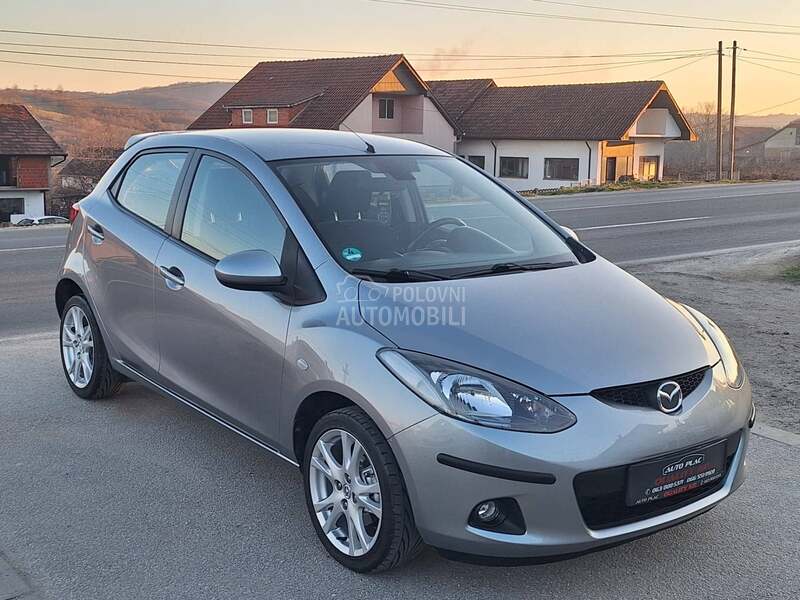 Mazda 2 N O V