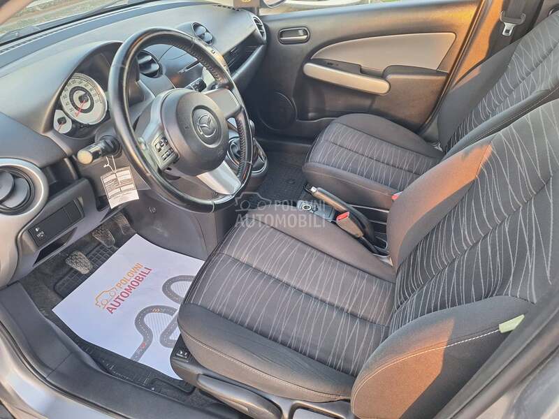 Mazda 2 N O V