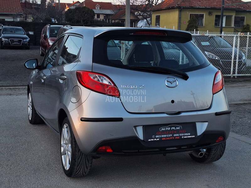 Mazda 2 N O V