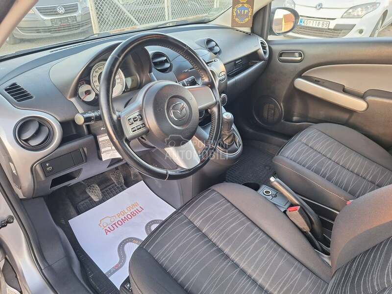 Mazda 2 N O V