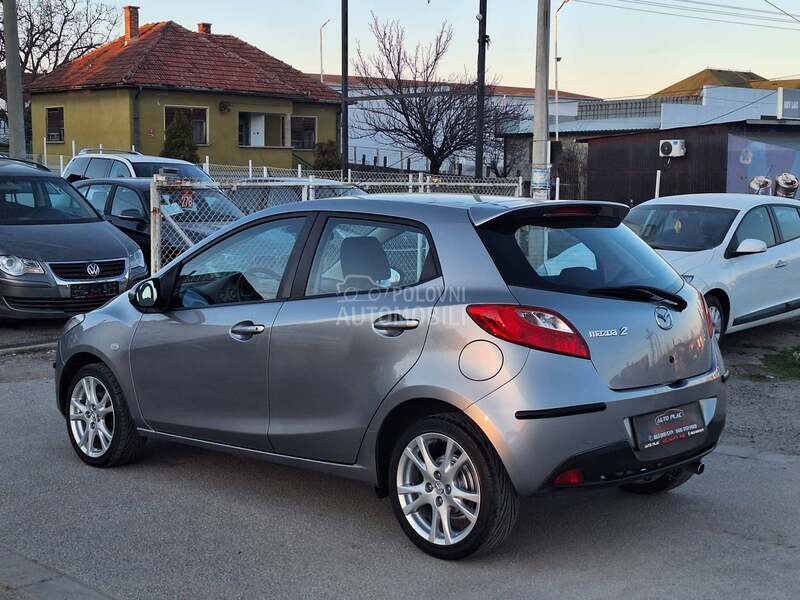 Mazda 2 N O V