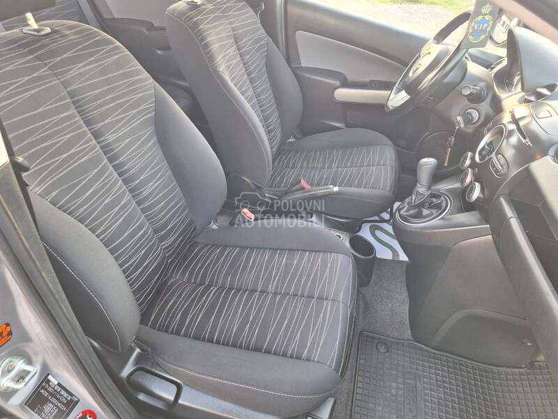 Mazda 2 N O V