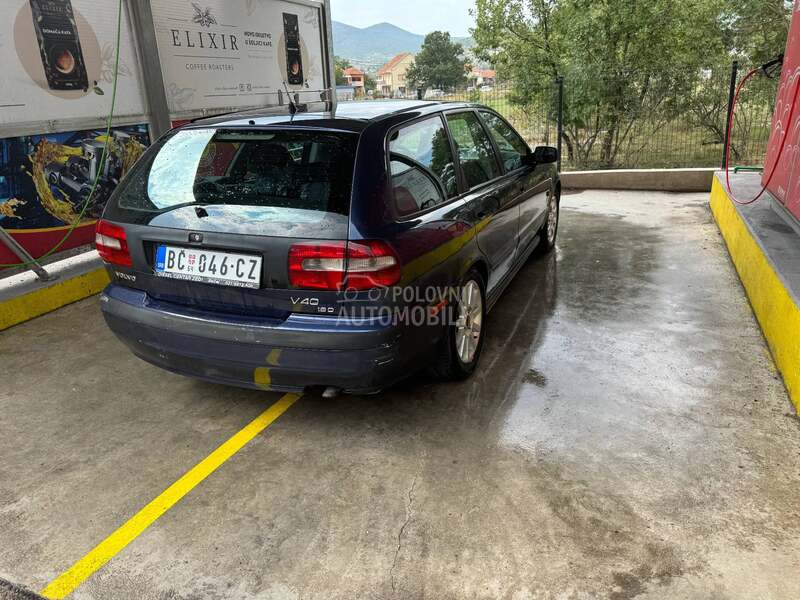 Volvo V40 