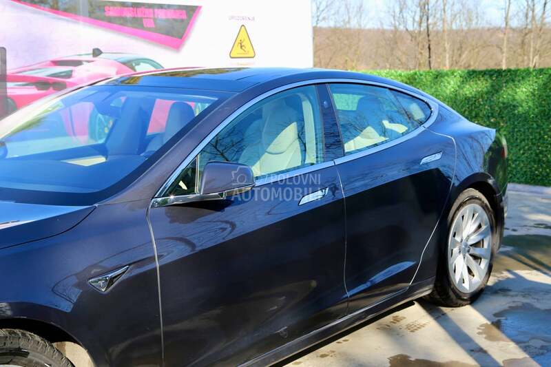 Tesla Model S 75D premium
