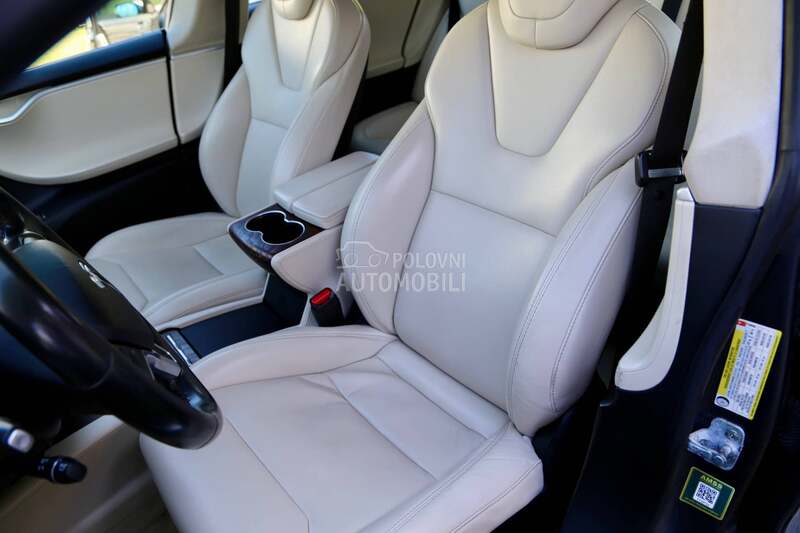 Tesla Model S 75D premium