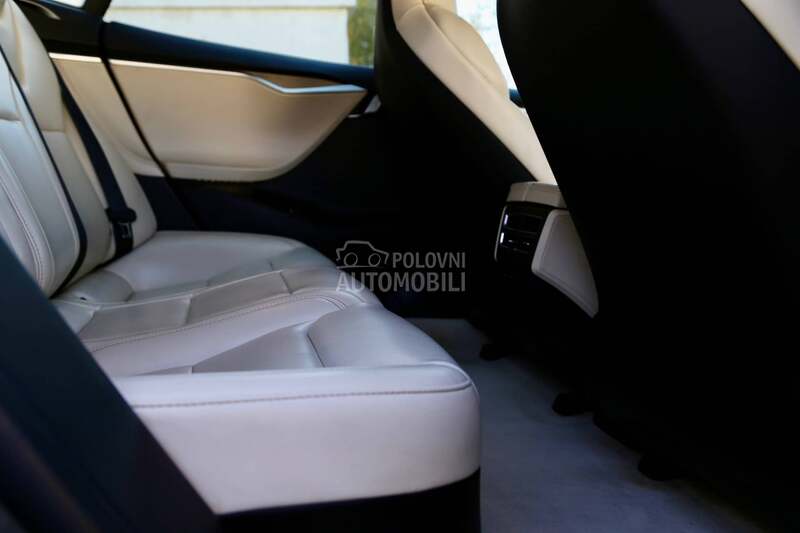 Tesla Model S 75D premium