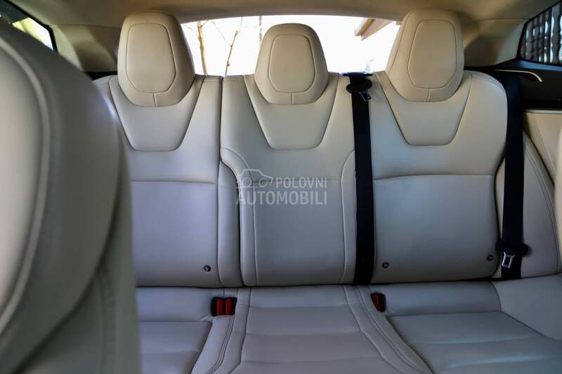 Tesla Model S 75D premium