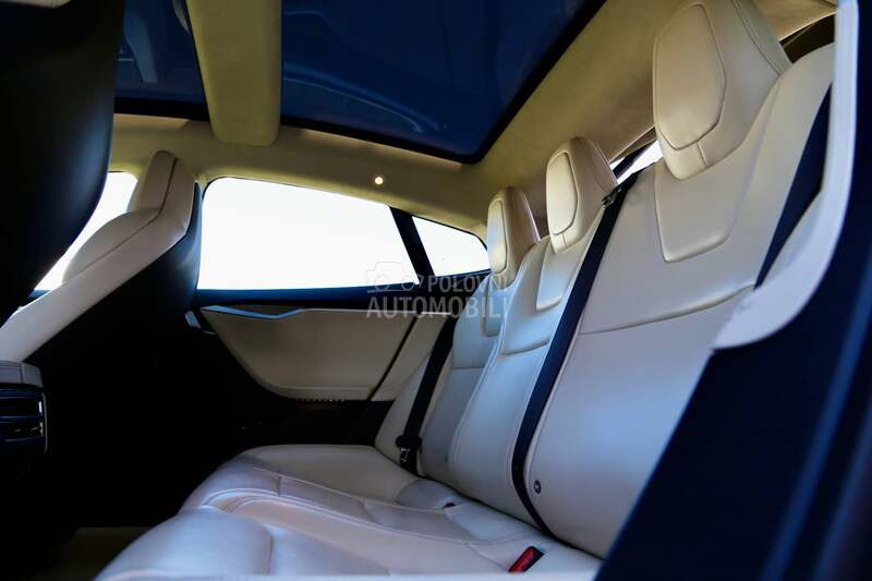Tesla Model S 75D premium