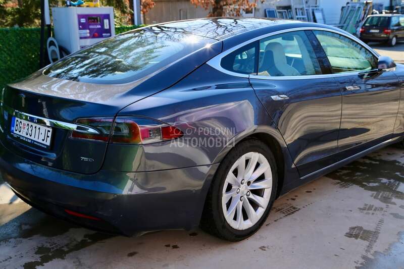 Tesla Model S 75D premium