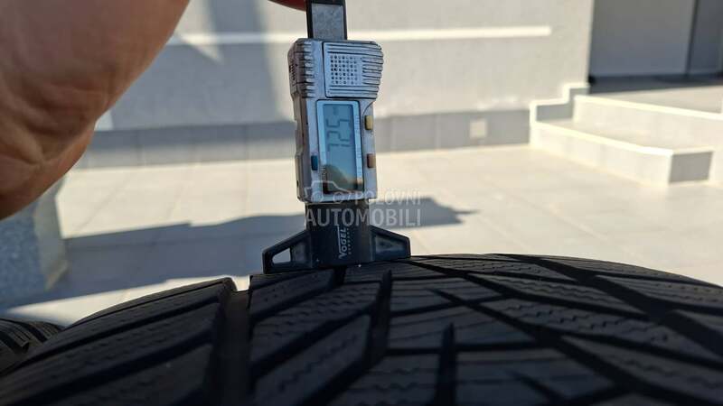 Hankook 255/35 R21 Zimska