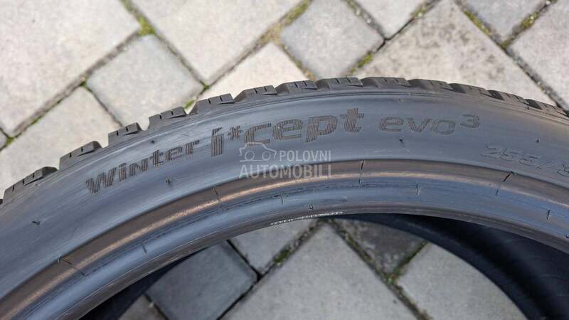 Hankook 255/35 R21 Zimska