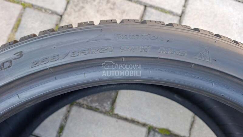 Hankook 255/35 R21 Zimska