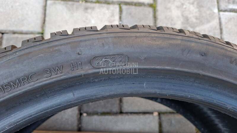 Hankook 255/35 R21 Zimska