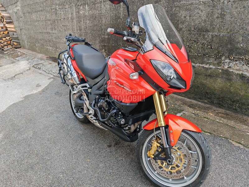 Triumph tiger 1050