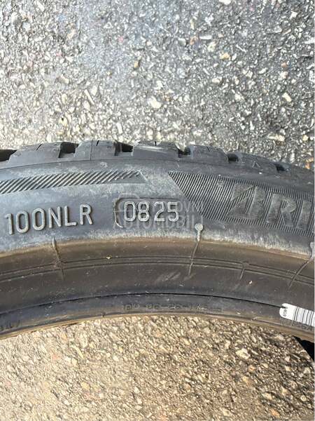 Bridgestone 215/40 R18 Sve sezone