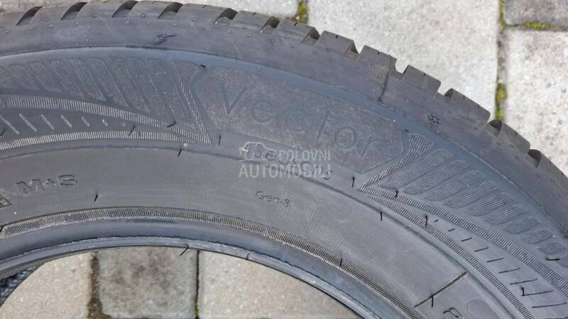 Goodyear 215/65 R16 Sve sezone