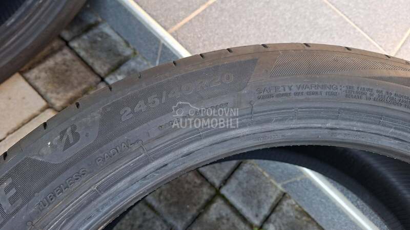 Bridgestone 245/40 R20 Letnja