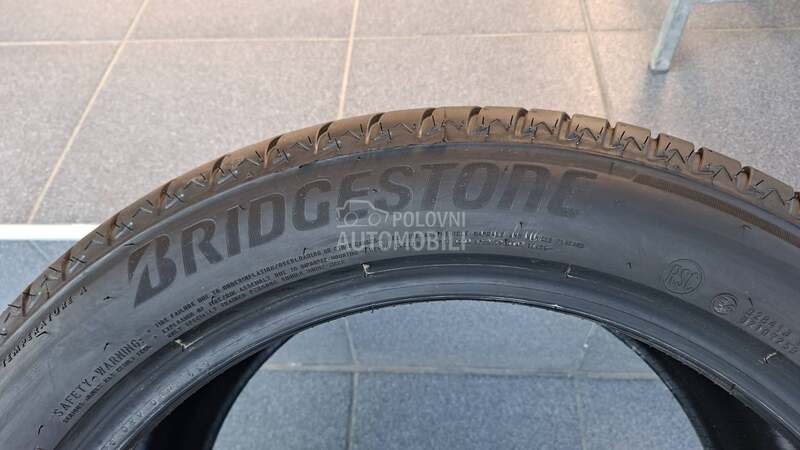 Bridgestone 305/40 R20 Letnja