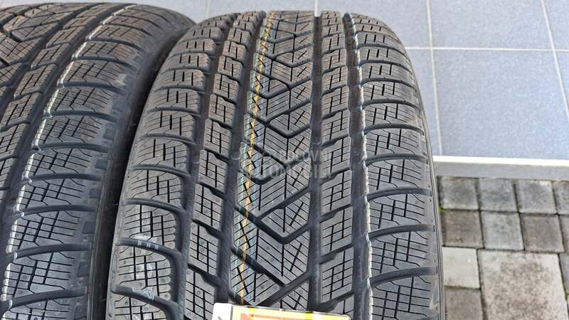 Pirelli 285/45 R20 Zimska