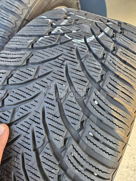 Nokian 245/50 R19 Zimska