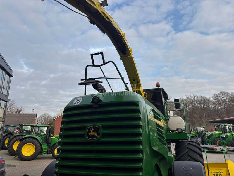 John Deere 7500