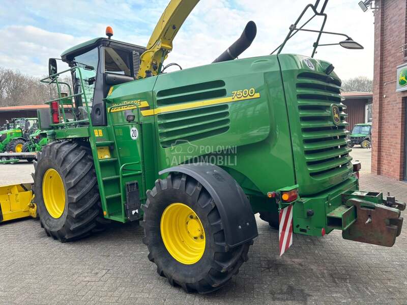 John Deere 7500