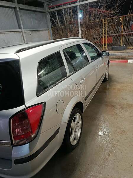 Opel Astra H 