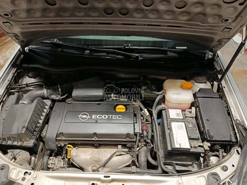 Opel Astra H 