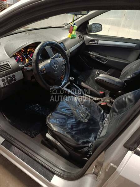 Opel Astra H 