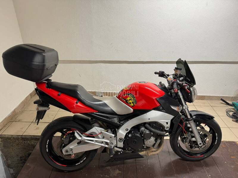 Suzuki GSR 600