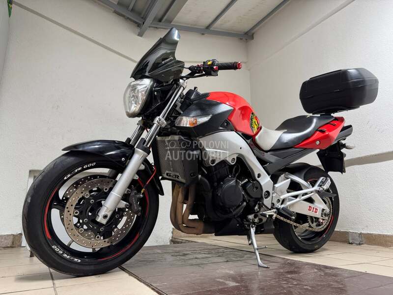 Suzuki GSR 600